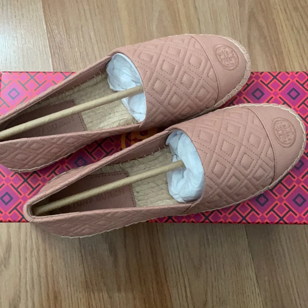 Tory Burch Quilted Flat Easpdrille